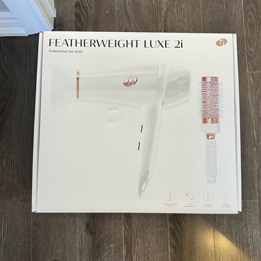 T3 Featherweight Luxe 2i Dryer, Brand new in box